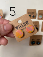 Load image into Gallery viewer, SECONDS - Small Handmade Leather Earrings - Marbled
