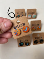 Load image into Gallery viewer, SECONDS - Small Handmade Leather Earrings - Marbled
