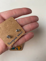 Load image into Gallery viewer, SECONDS - Handmade Leather Earrings - Marbled
