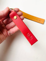 Load image into Gallery viewer, SECONDS- Handmade personalised MUM leather keyring - Hand Painted/Dyed
