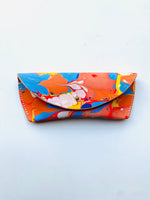 Load image into Gallery viewer, SECONDS Handmade Leather Sunglasses Case - Marbled
