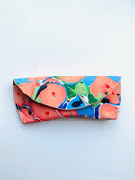 Load image into Gallery viewer, SECONDS Handmade Leather Sunglasses Case - Marbled
